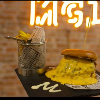 Hamburguesa Cheese Explosión