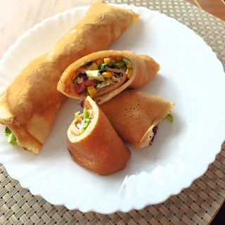 Clatite cu ton si salata verde 350g