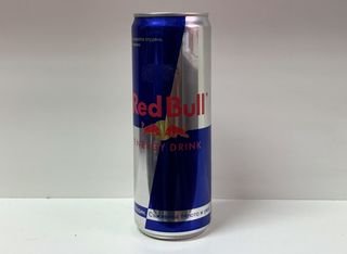 Енергийна напитка Redbull (250мл)