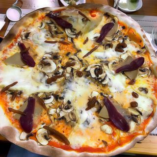 Pizza de foie y jamón de pato