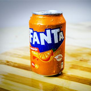 Fanta Naranja lata 330ml.