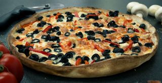 Pizza cu pui Ø 28cm / Ø 32cm/ Ø 45cm