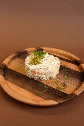 Салат Олів'є з ковбасою (200г)