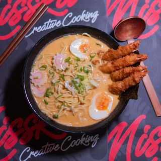 Ramen curry con lagonstinos