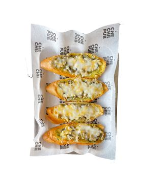 Чесночный хлеб с грибами и сыром