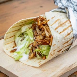 durum solo carne con aceituna negreo y queso feta