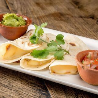 Quesadilla de flor de calabaza