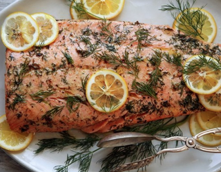 Salmón Con Hierbas Aromáticas