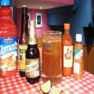 Michelada Clamato Kit (33 cl.)