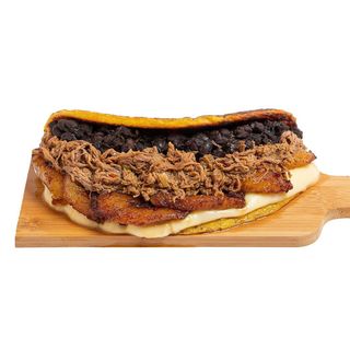 Cachapa Mixta de Pabellón Criollo