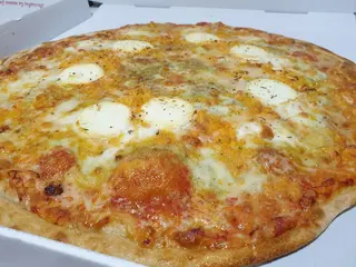 Pizza 4 Quesos