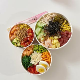 Poke regular 4 pezzi dim sum e bevanda