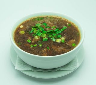 Supa de vita cu fidea de soia