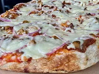 Піца м’ясна (960g)