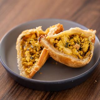 Samosa de Pollo y Queso Cheddar
