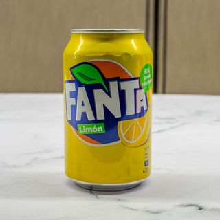 Fanta de Limón (330 ml)