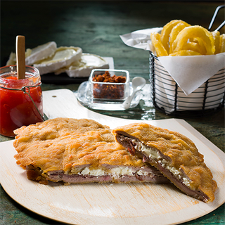 Cachopo Ternera Asturiana Relleno de cecina y queso cabra para 2-3 personas