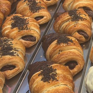 Croissants Chocolate (Grande)