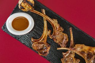 ცხვრის ნეკნები