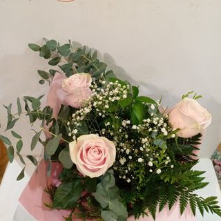 Ramo de 3 rosas rosa