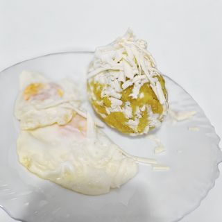 Bolón mixto + Huevo + bebida de lata