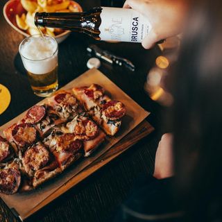 Prosciutto, funghi e salamino