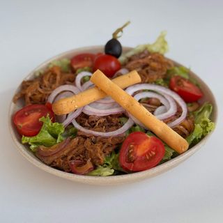Pulled Beef Salata MINI