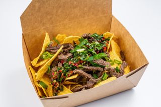 STEAK CHIMICHURRI NACHOS 320G