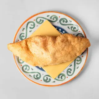 Pizza fritta al salame