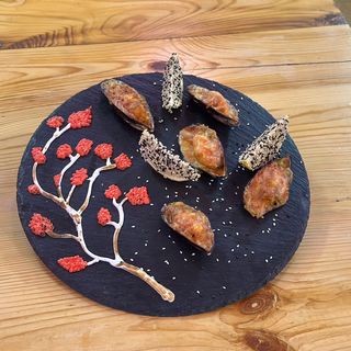 Միդիա տոմատի սոուսով