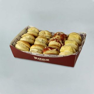 Bandeja Medias Noches variadas.