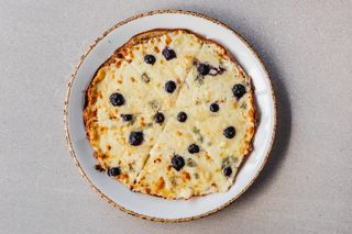 Pizza De Quinoa 5 Quesos