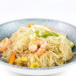 177. Spaghetti di riso saltati con gamberi