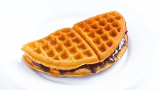 Waffle cu Nutella si nuca