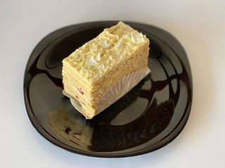 Tarta Delicia Con Vainilla Y Cerezas