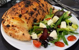 Pizza Calzone Repliée