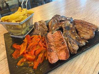 Parrillada De Carnes Variadas Casa Tinin