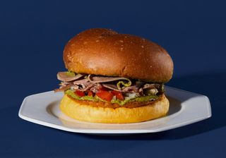 Panattonin lengua e salsa verda