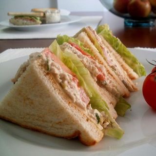 Sándwich de pollo 3 B