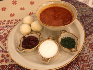 Борщ по-Полтавски с копченой уткой и галушками