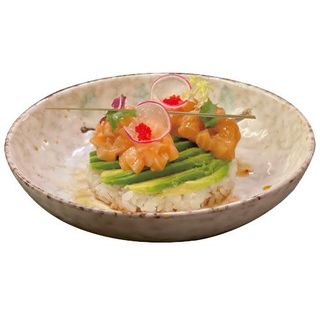 148. Tarta De Salmón Con Aguacate (1 Pza.)