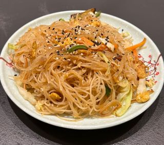 142 Tallarines finos con verduras