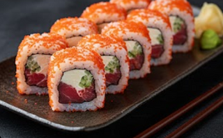 Roll tobiko (8 uds.)