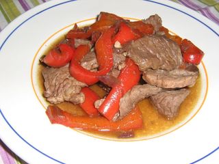 127. Vitello con peperoni