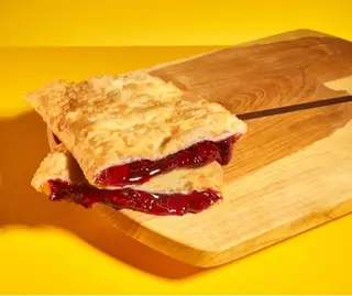 CZEBUREK Z TRUSKAWKAMI 30cm