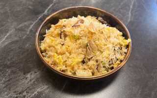 703.- Arroz Frito Con Setas Y Pollo