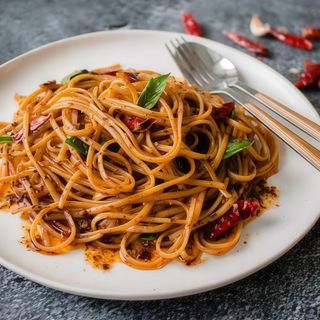 CHILLI GARLIC NOODLES