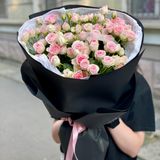 Букет з троянд «Гуд Муд» в темному стилі