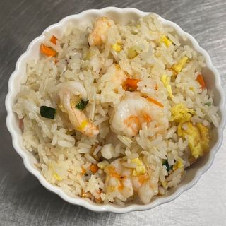 022. Riso saltato con gamberi e uova