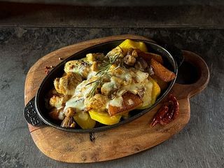 Гаряча пательня з білими грибами (460g)